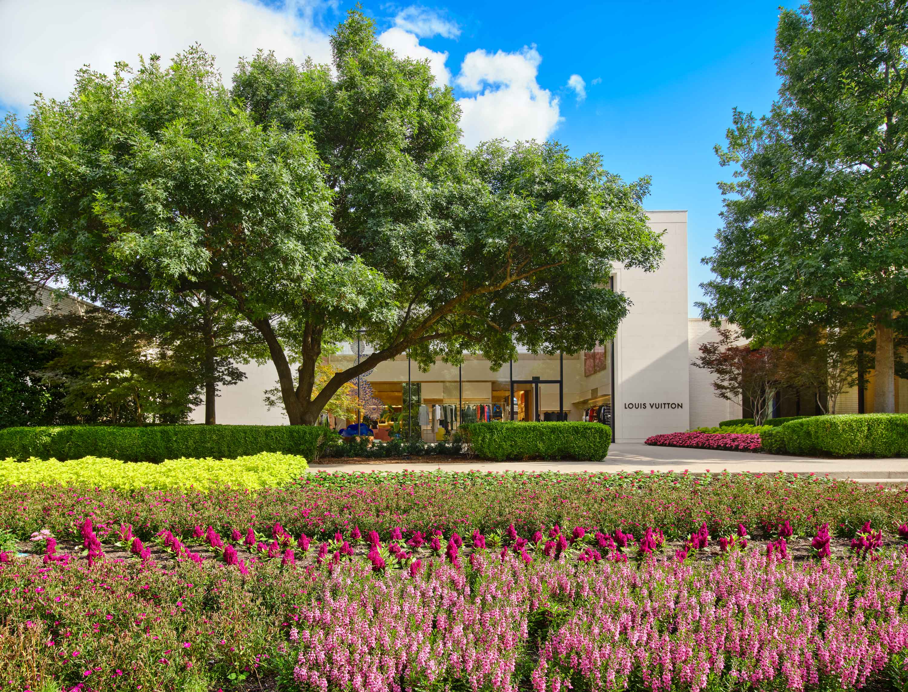 CenterPark at NorthPark Center (Dallas TX). Terraced flower beds