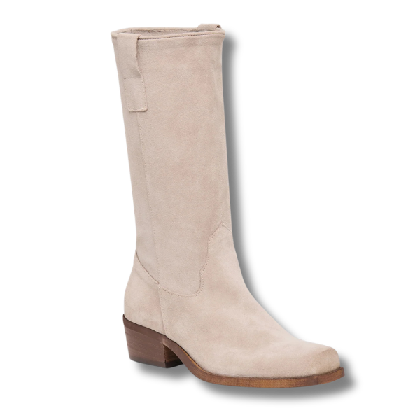 Boots in light beige suede