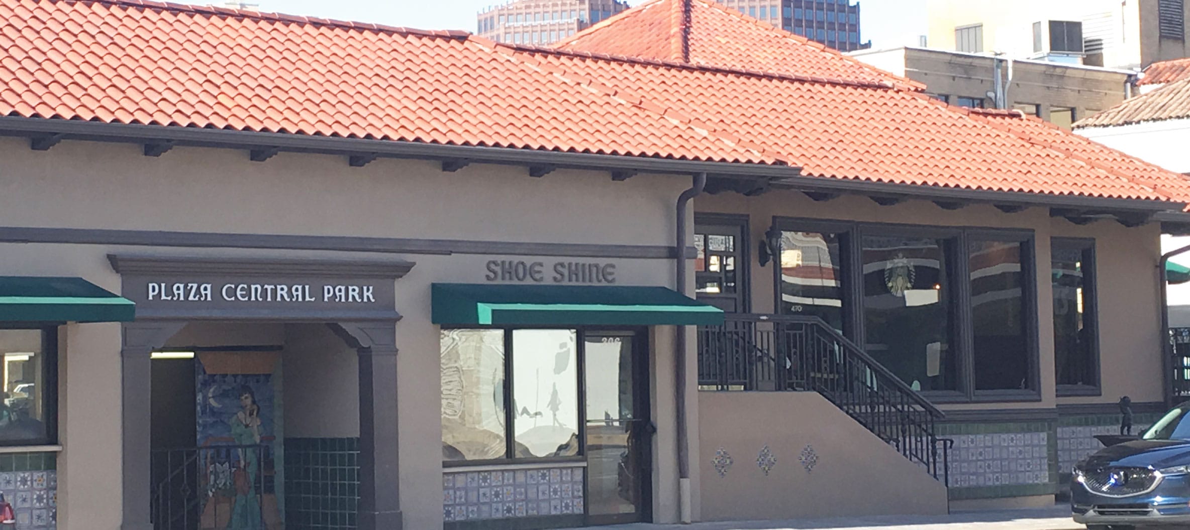 Plaza shoe shine deals