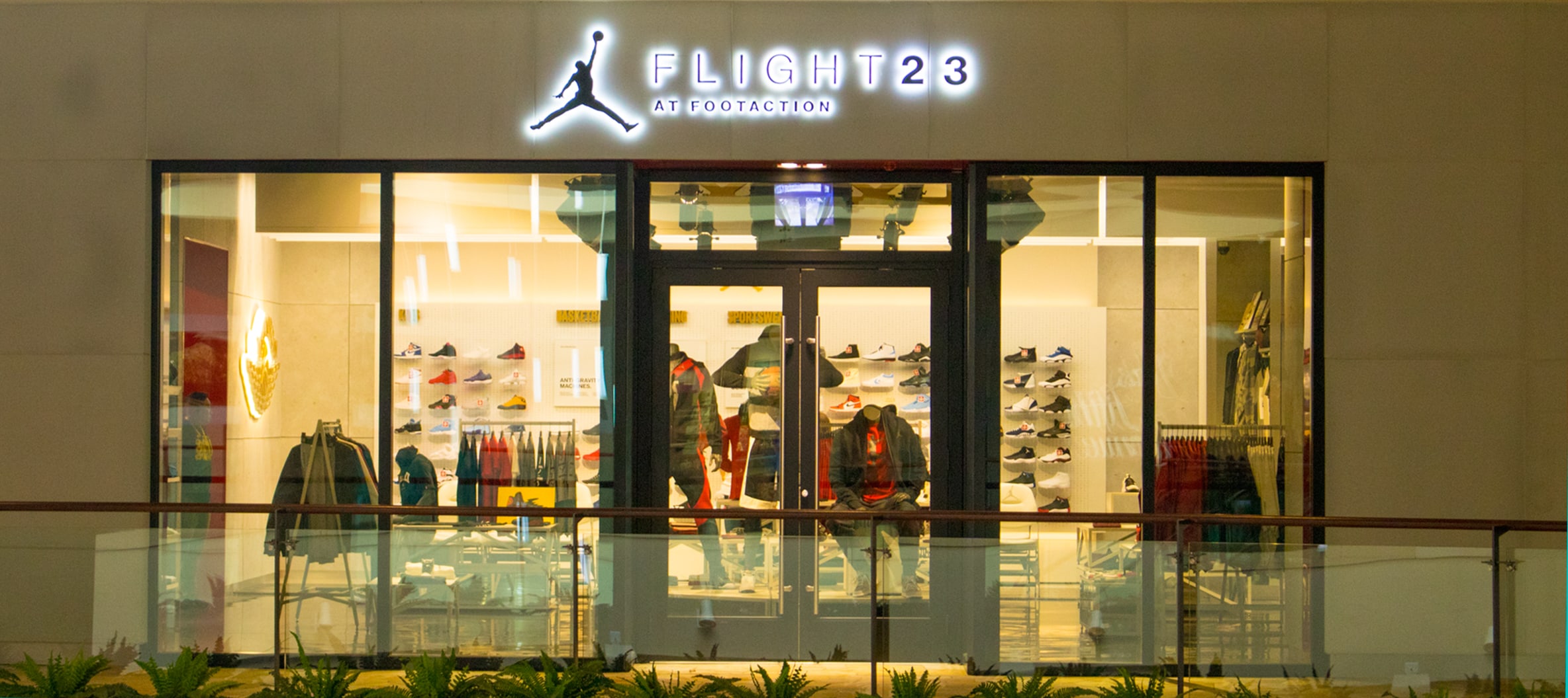 flight 23 by at footaction