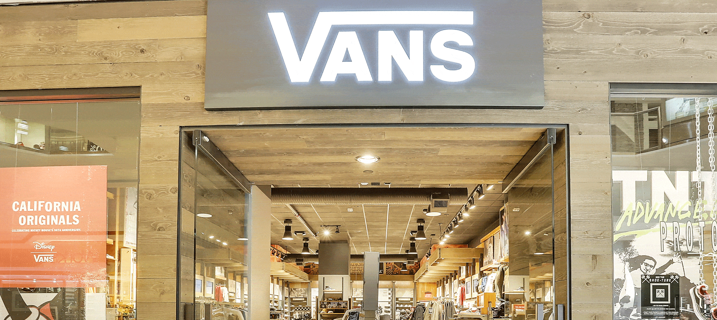 vans store town center mall