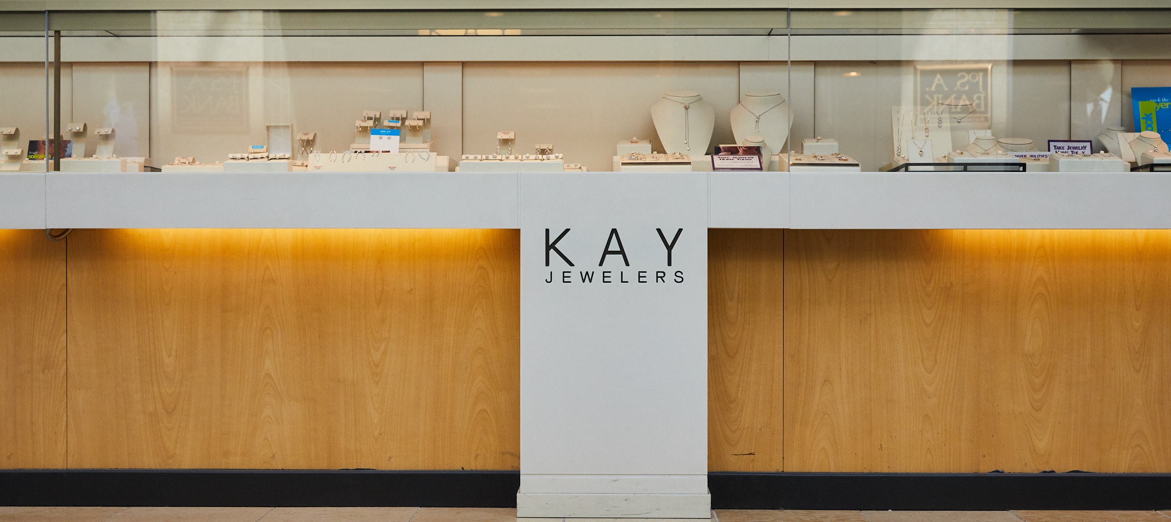 Kay Jewelers Nashville The Mall At Green Hills Competition for kay jewelers includes jewelry exchange, zales, jared, pandora, helzberg diamonds and the other brands in the apparel, footwear & accessories: kay jewelers nashville the mall at