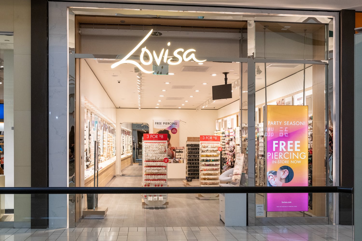 Lovisa Is Now Open, The Woodlands Mall Facebook