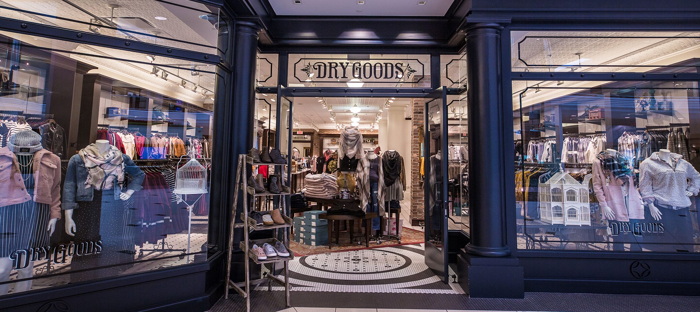 Dry Goods Novi Twelve Oaks Mall