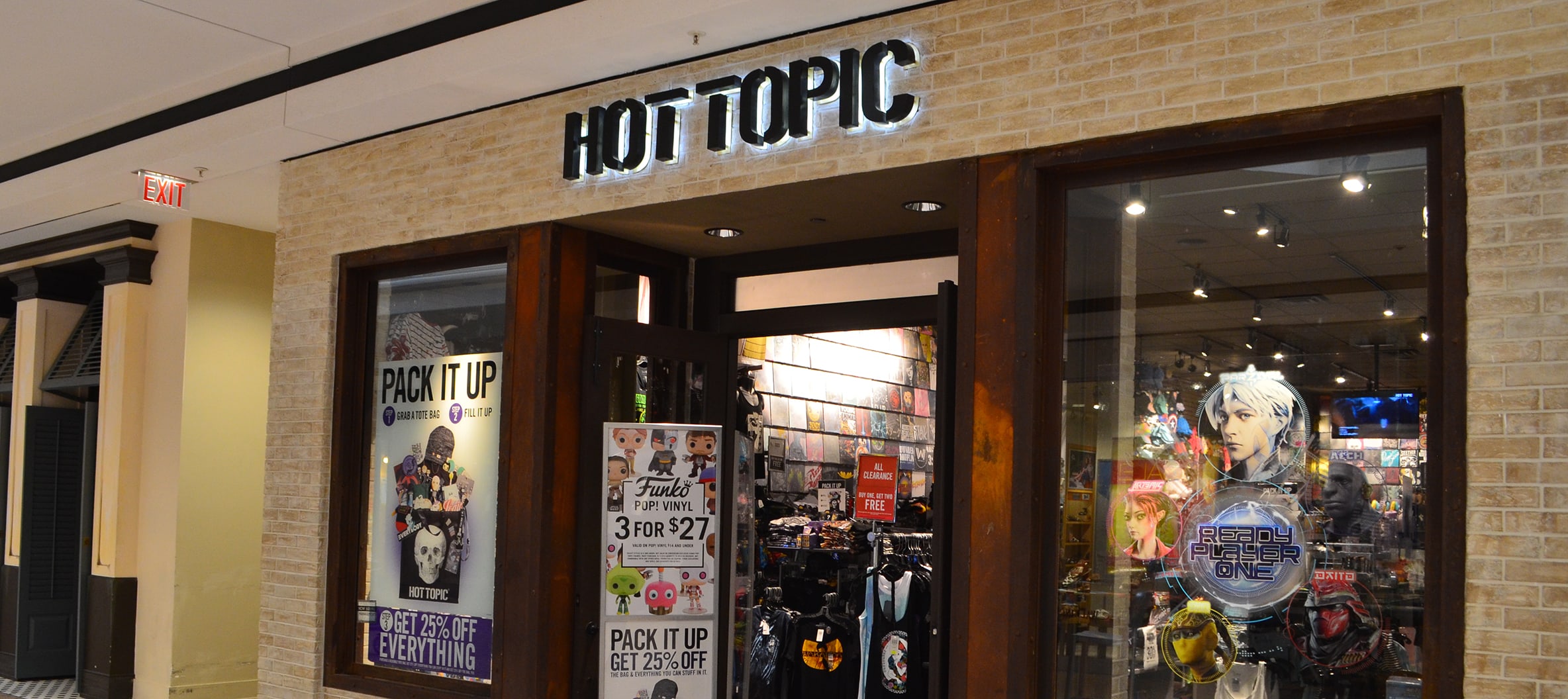 Hot Topic W. Hartford Westfarms