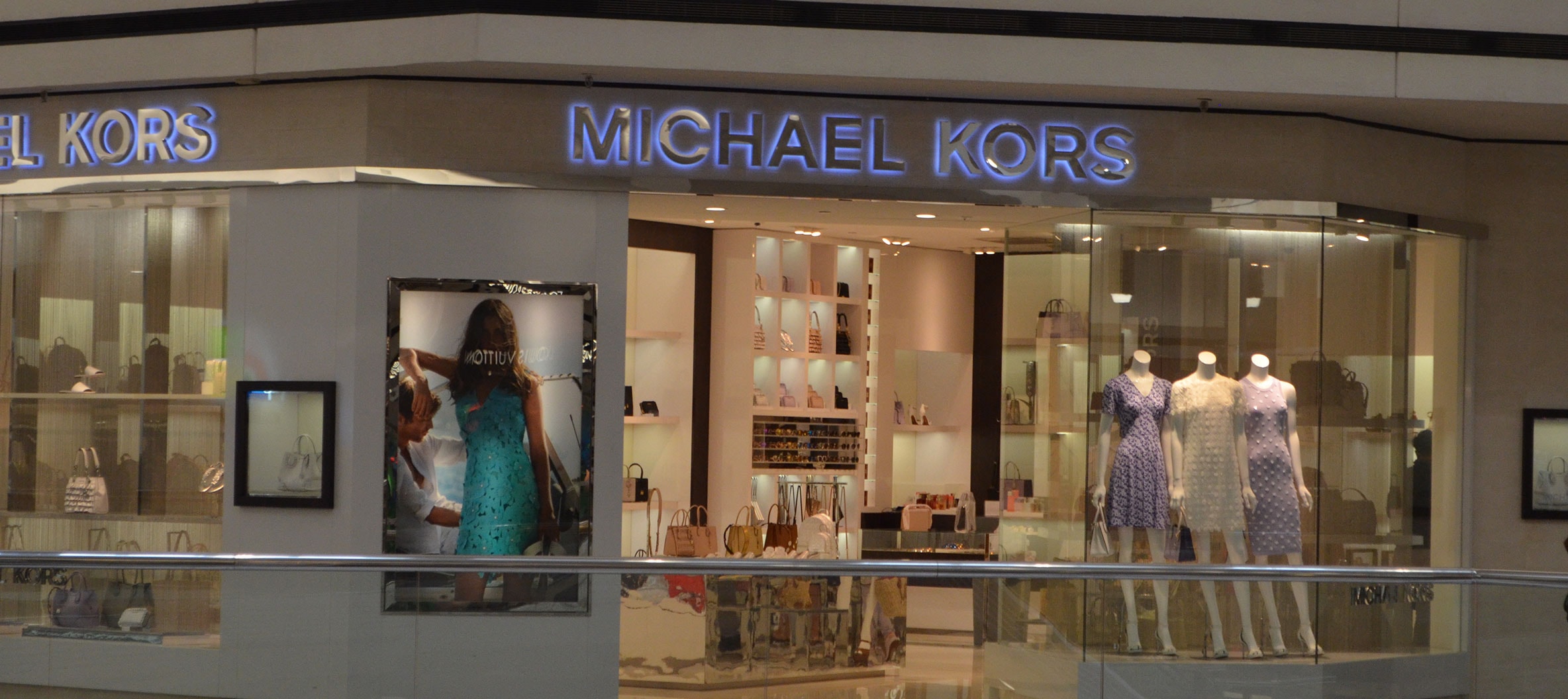 michael kors retail store near me