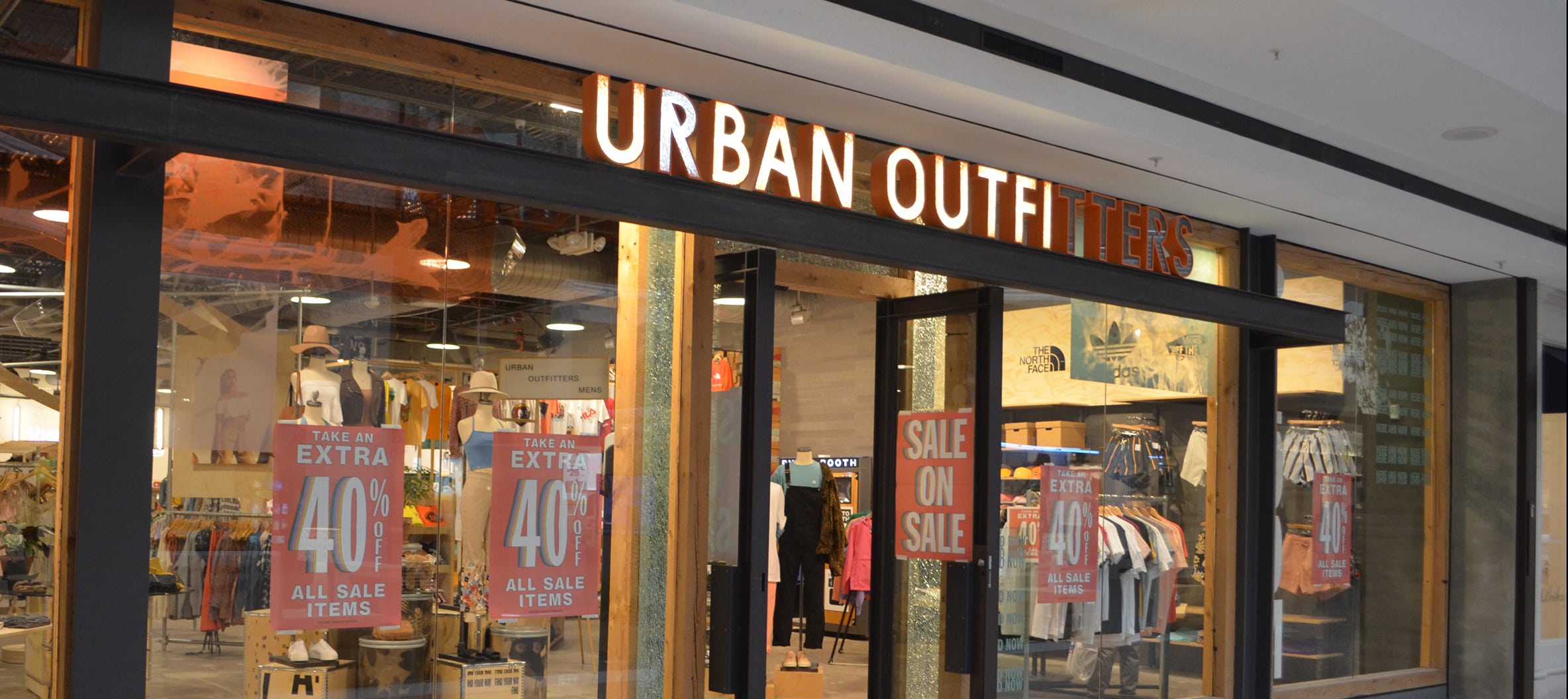 Urban Outfitters W. Hartford Westfarms