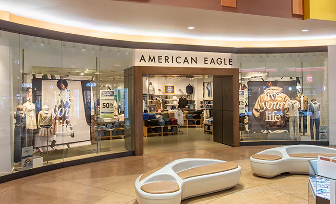 American Eagle Outfitters Raises Sales Forecast on Strong Holiday Outlook