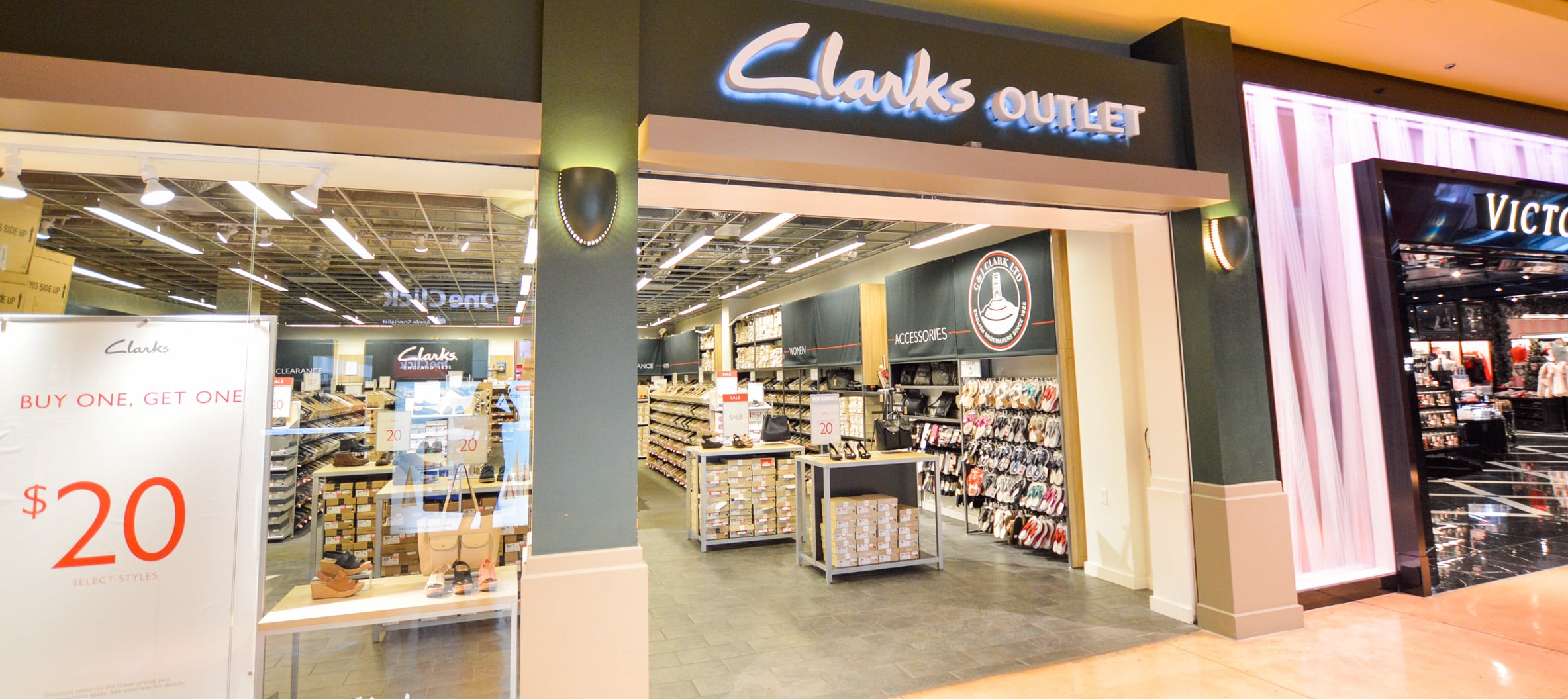 clarks outlet assembly row