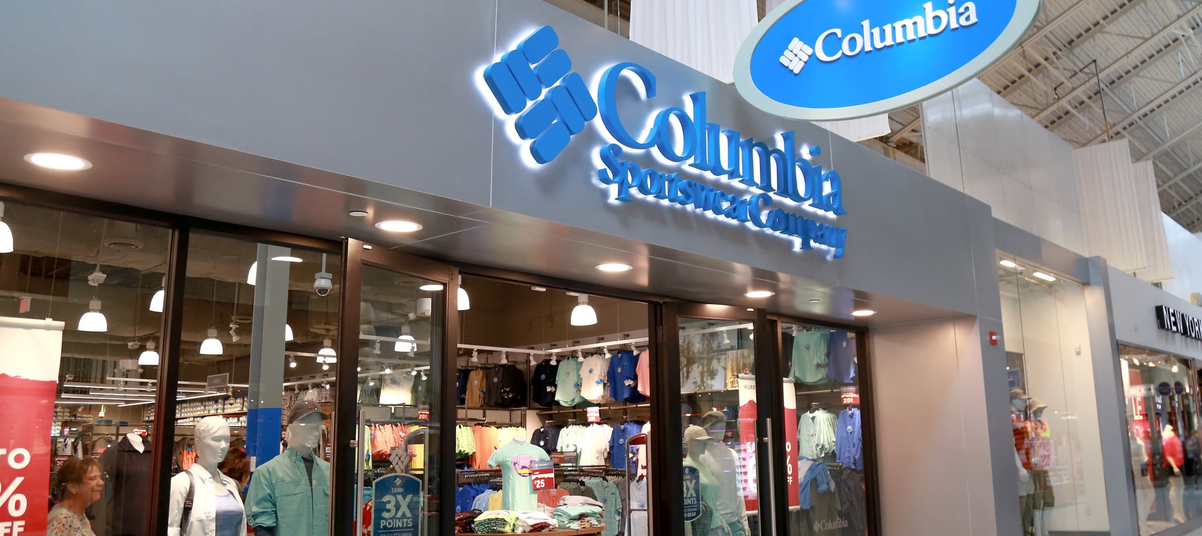 Columbia Sportswear Company Miami Dolphin Mall
