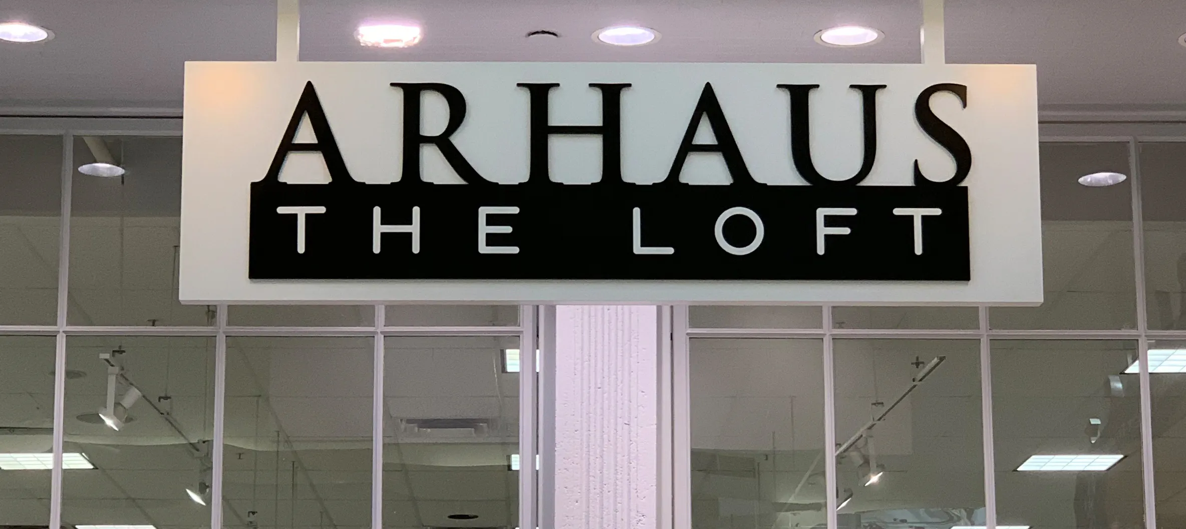 Great Lakes Crossing Outlets Michigan's Largest Indoor Outlet Mall