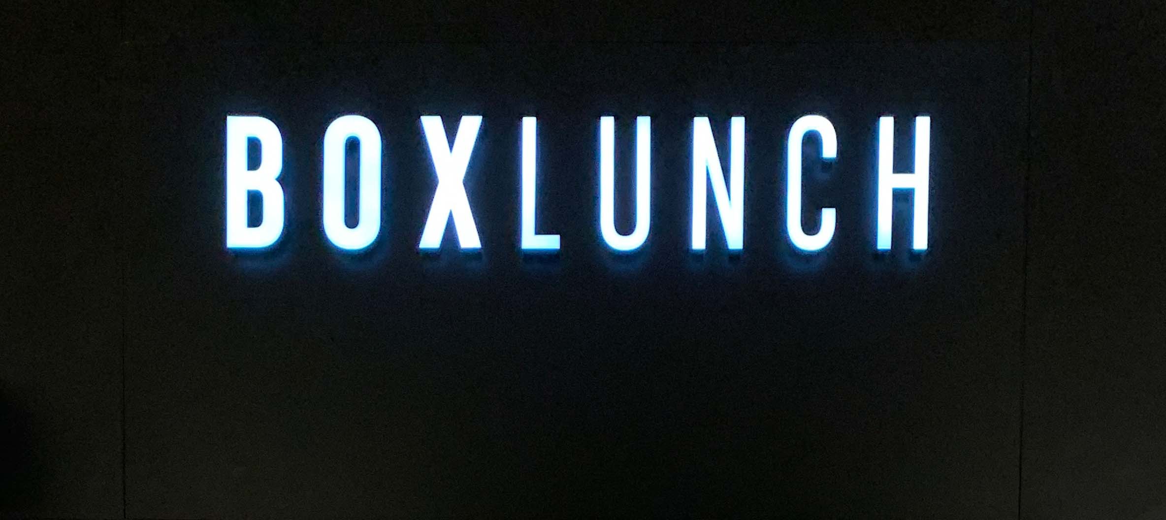 BoxLunch Auburn Hills Great Lakes Crossing Outlets