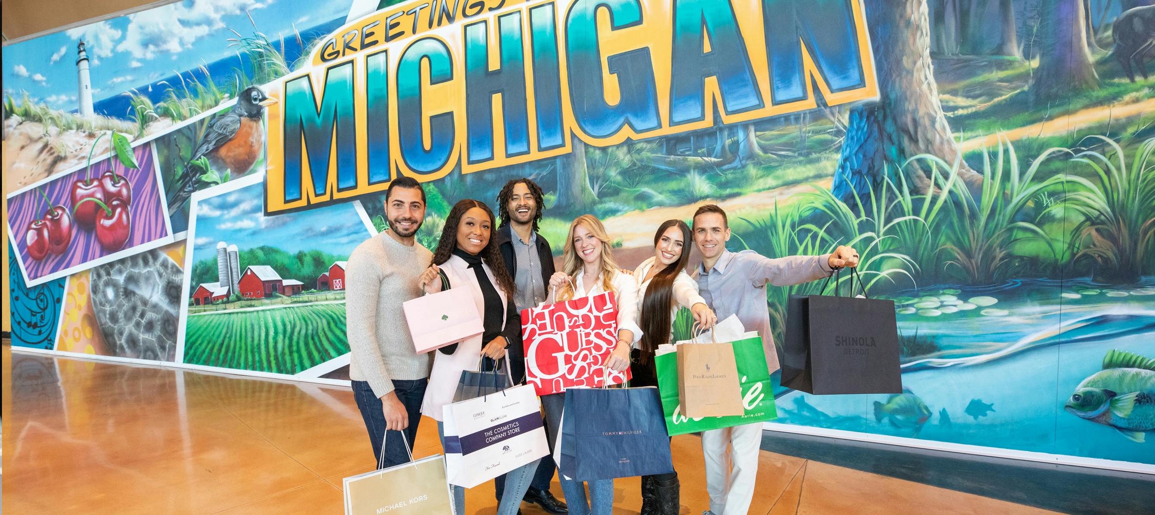 Great Lakes Crossing Outlets | Michigan's Largest Indoor Outlet Mall ...