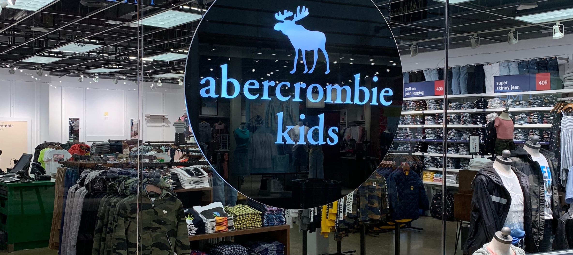 abercrombie kids Auburn Hills Great Lakes Crossing Outlets