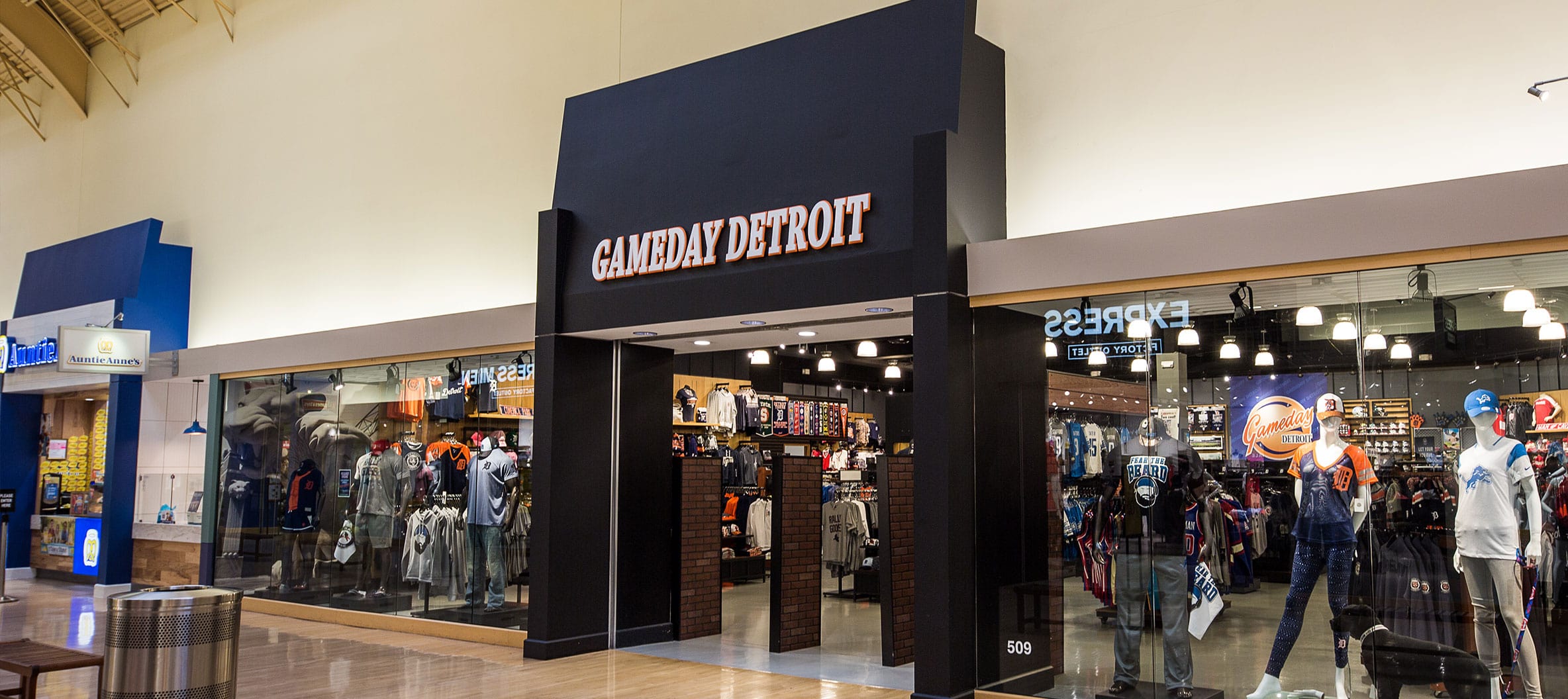 Gameday Detroit Auburn Hills Great Lakes Crossing Outlets