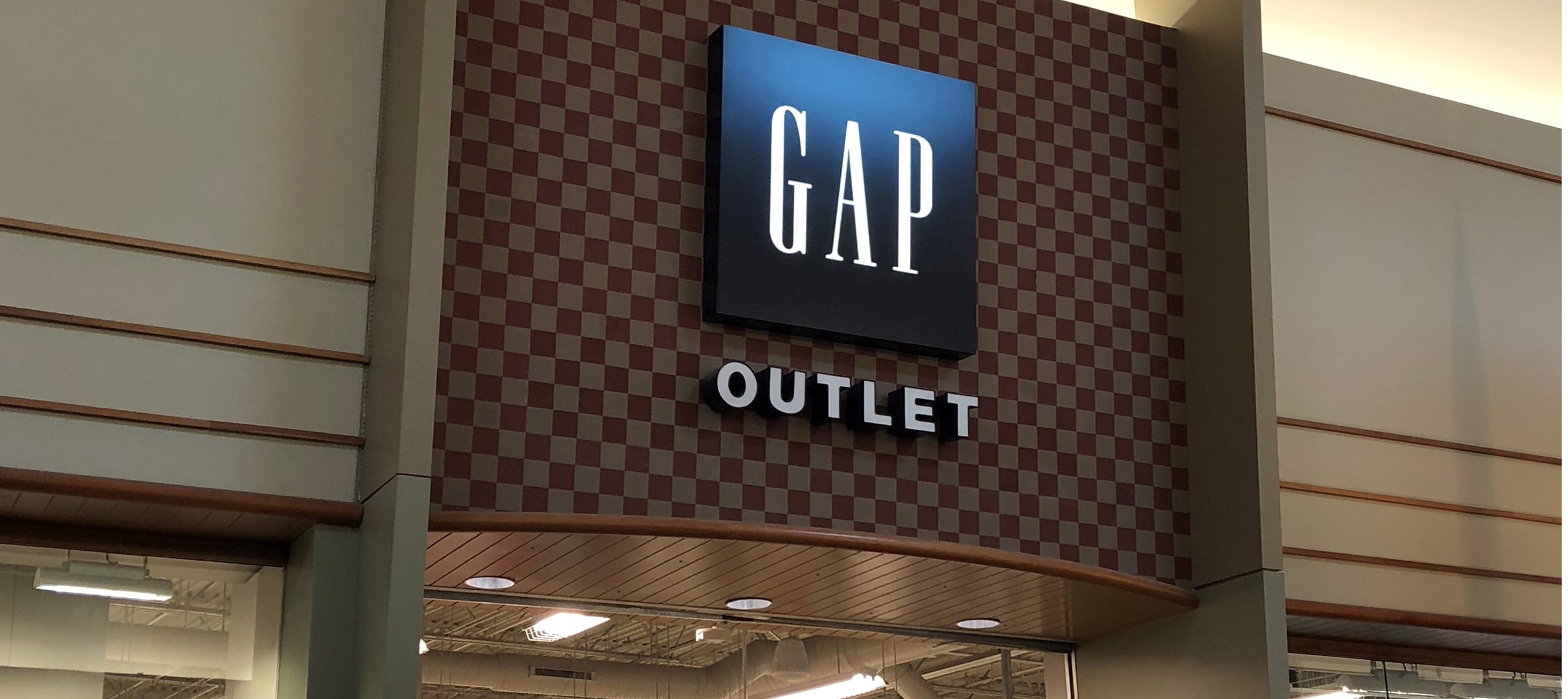 nearest gap outlet