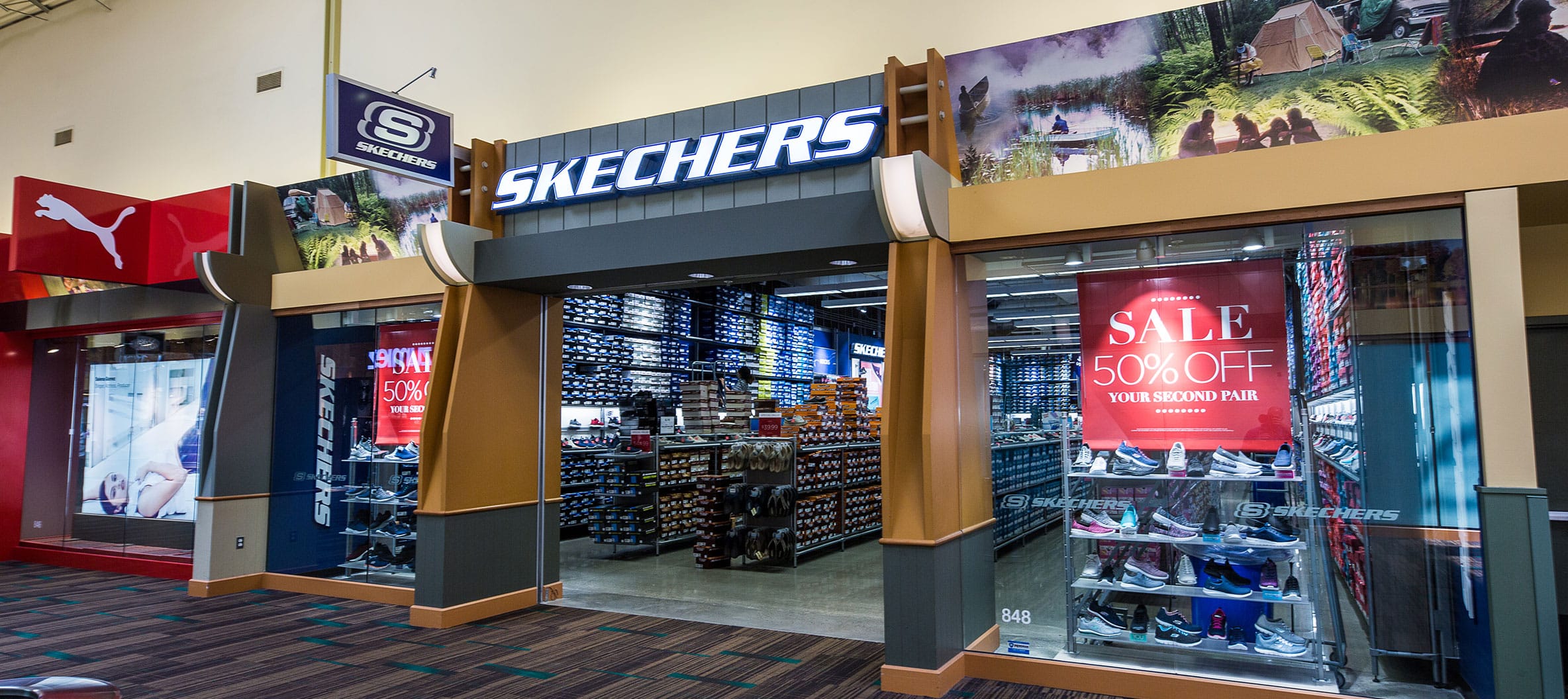 sketchers outlet hours