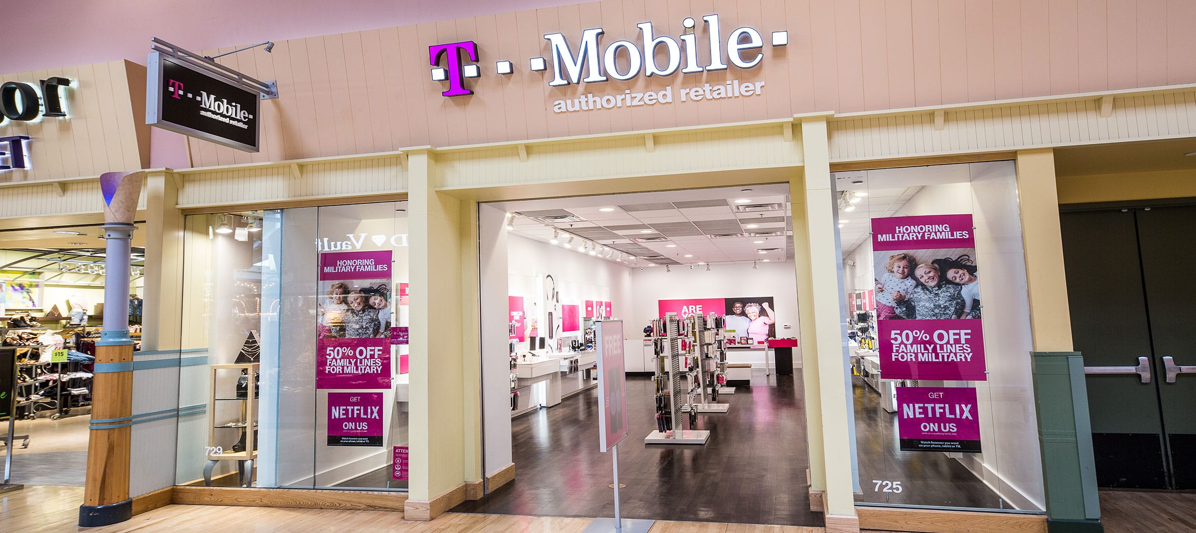 t mobile stores open on sundays