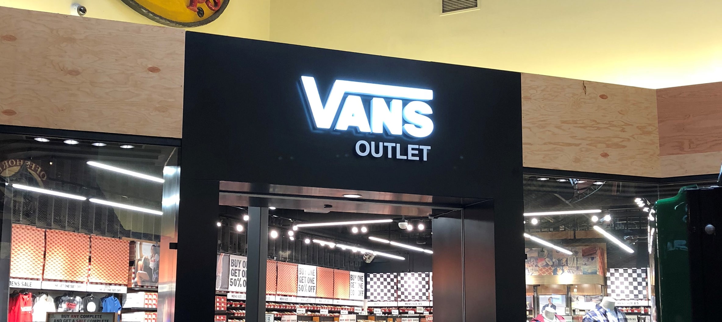 great mall vans store
