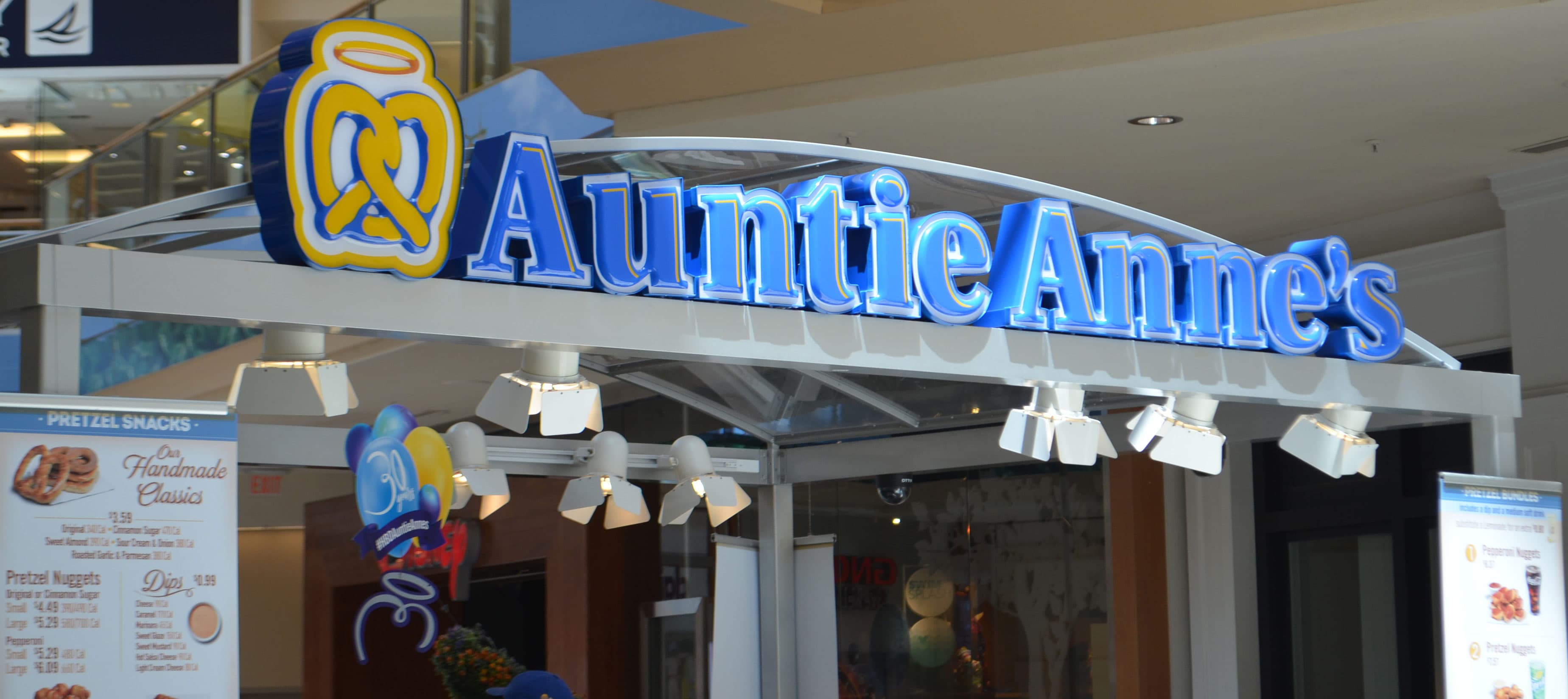Auntie Anne S Tampa International Plaza And Bay Street