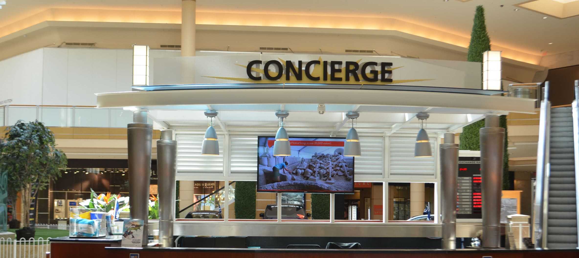 Concierge Desk Tampa International Plaza and Bay Street