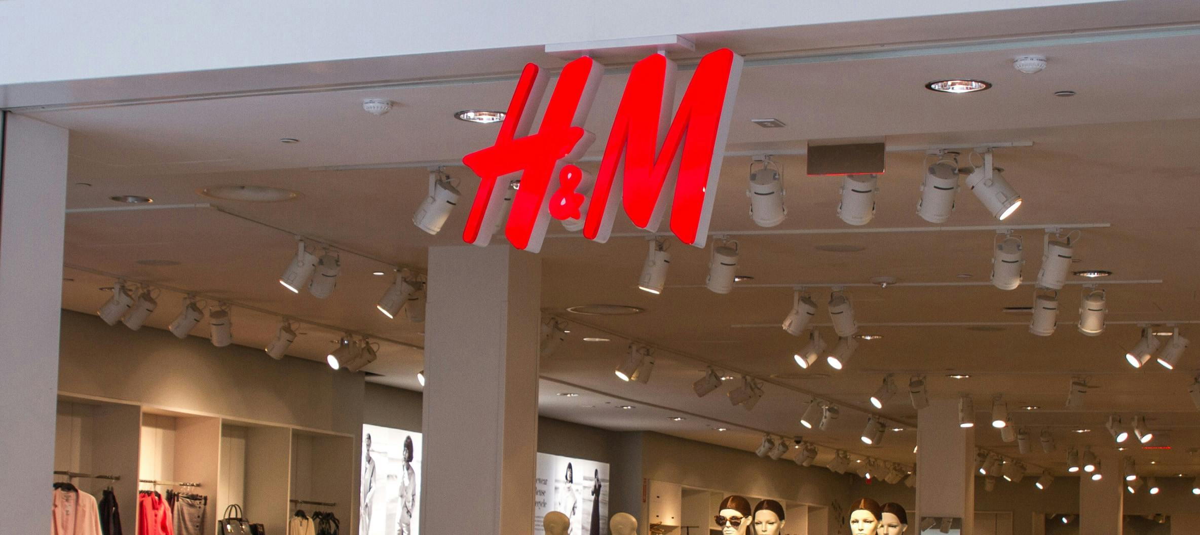 H M Tampa International Plaza and Bay Street