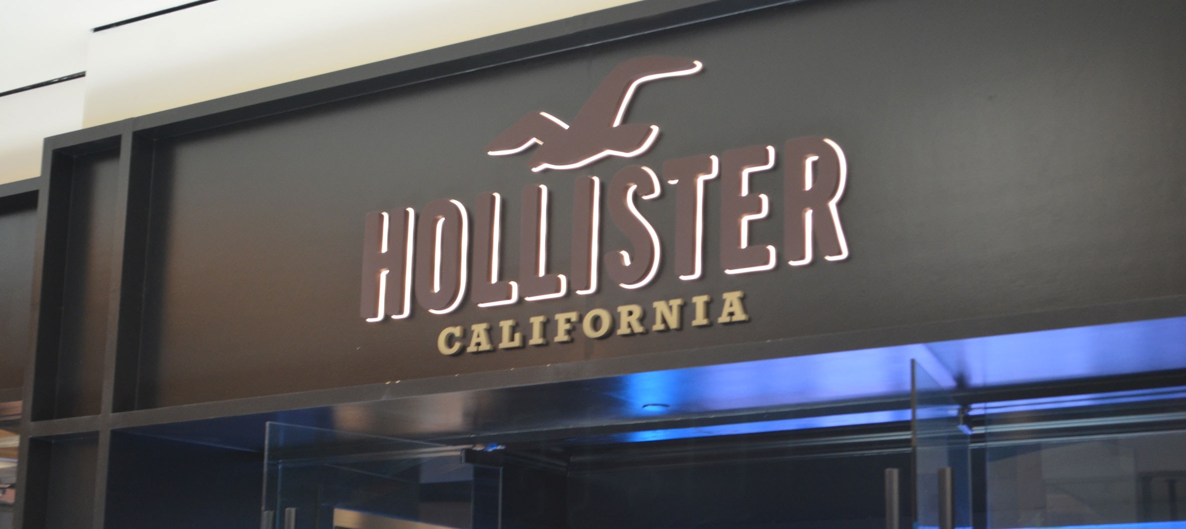 hollister tokyo