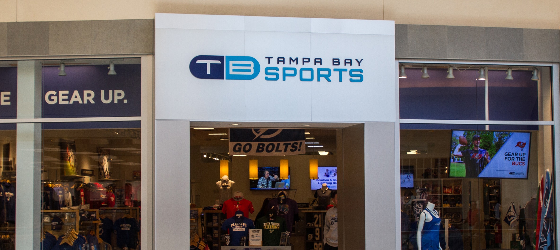 Tampa Bay Sports Tampa International Plaza and Bay Street