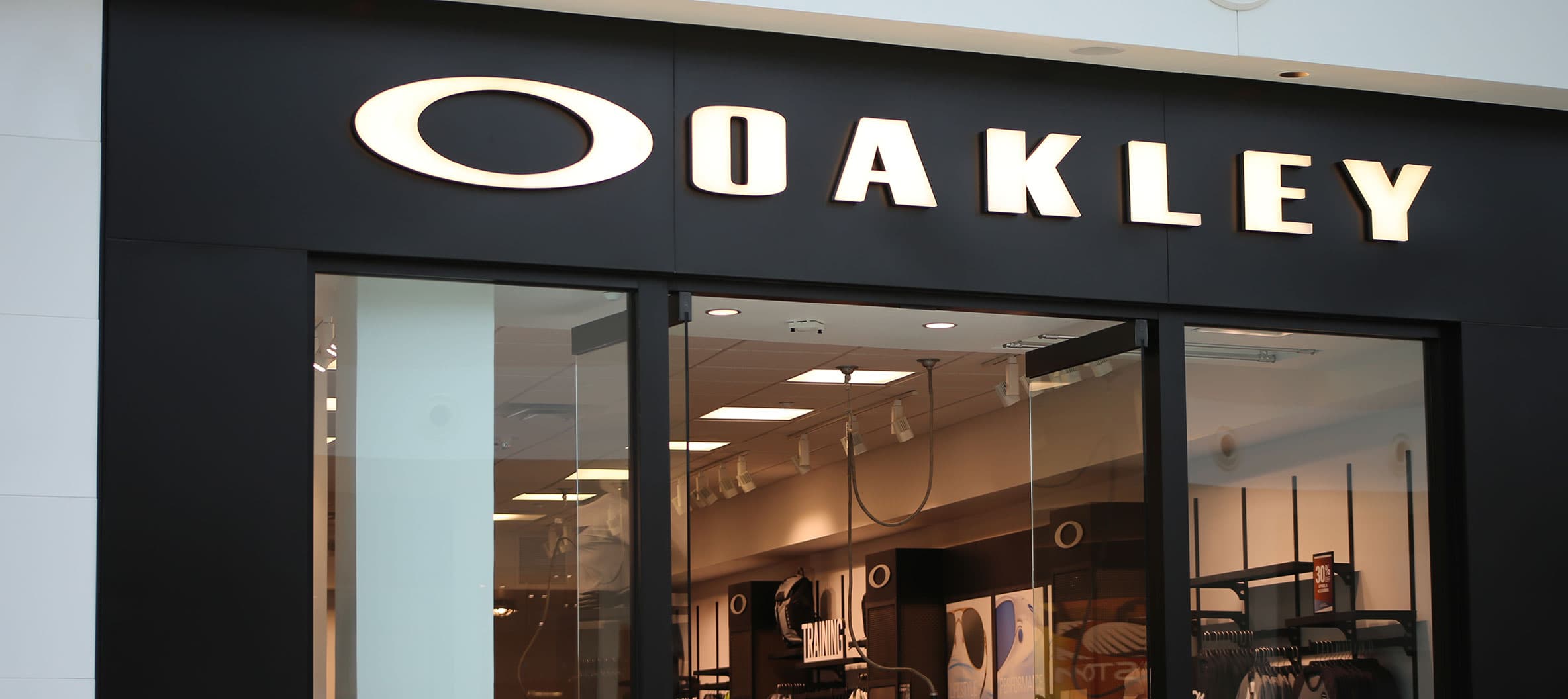 woodfield mall oakley store