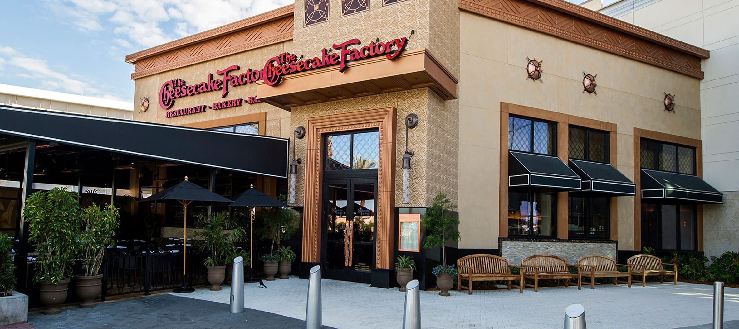 Cheesecake Factory Decor