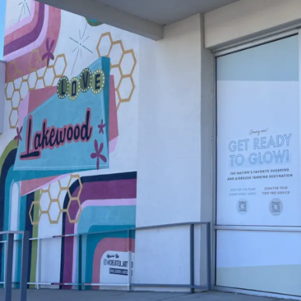 Sugared + Bronzed nears opening of Lakewood beauty salon page decorative banner image