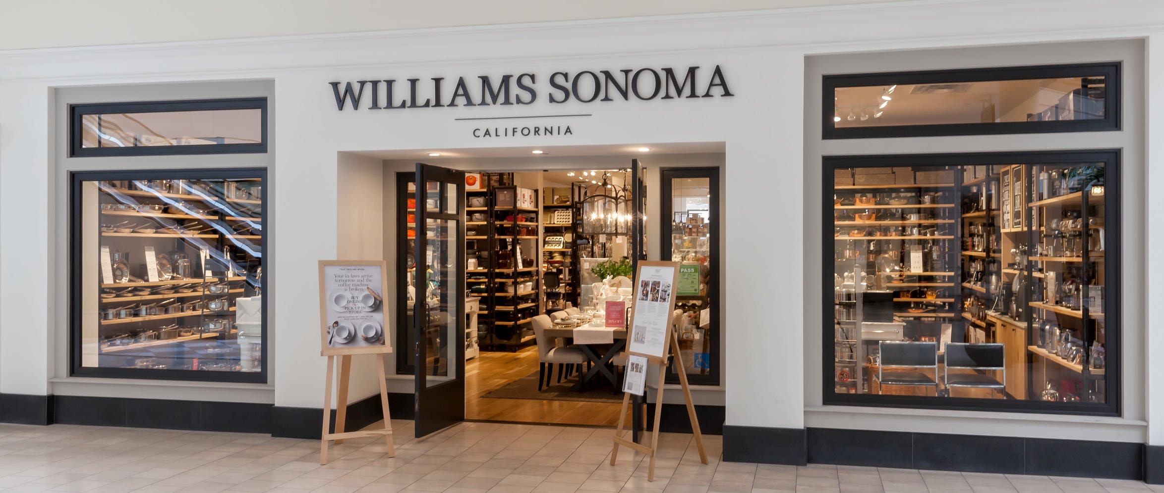 Shopping at Williams-Sonoma in the Historic Town of Sonoma