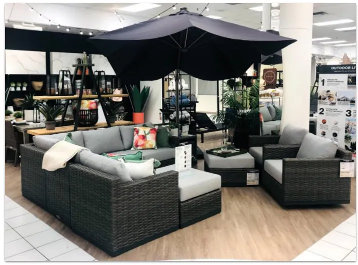 Hudson’s Bay Waterloo Conestoga Mall