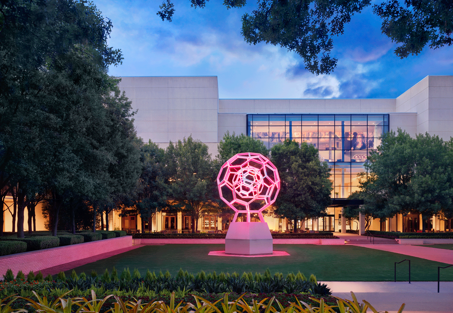 NorthPark Center in Dallas Has New Santa – NBC 5 Dallas-Fort Worth