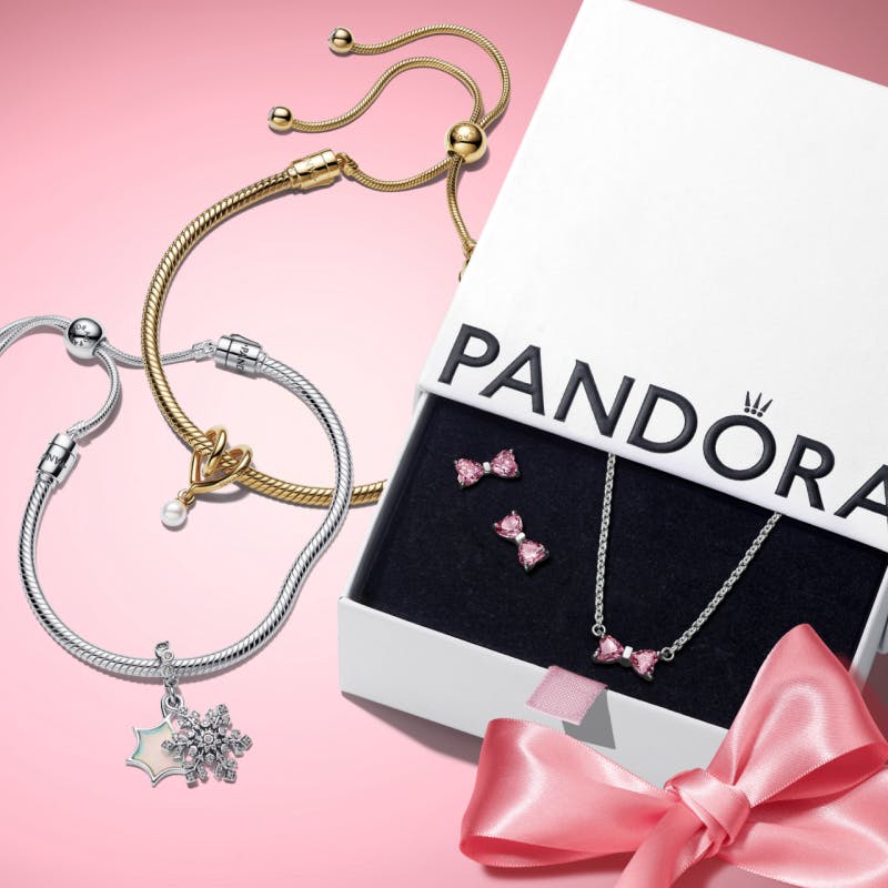 Gift sets now 30% off at Pandora