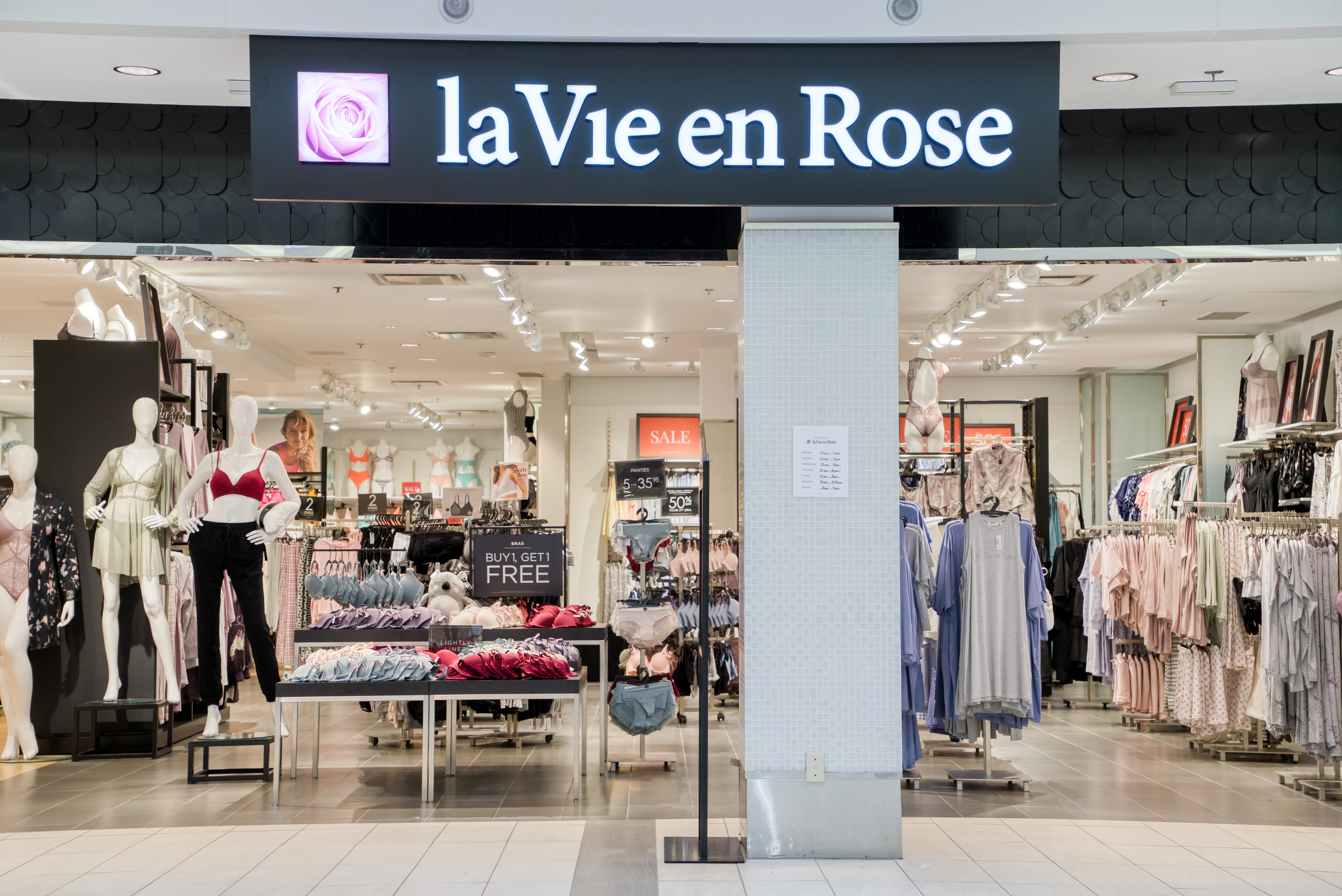 La Vie En Rose, Intimates & Sleepwear